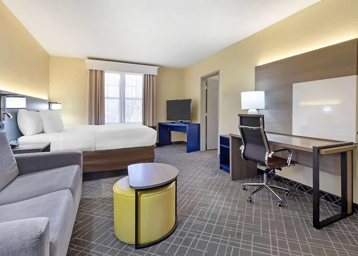 Comfort Suites Hanes Mall