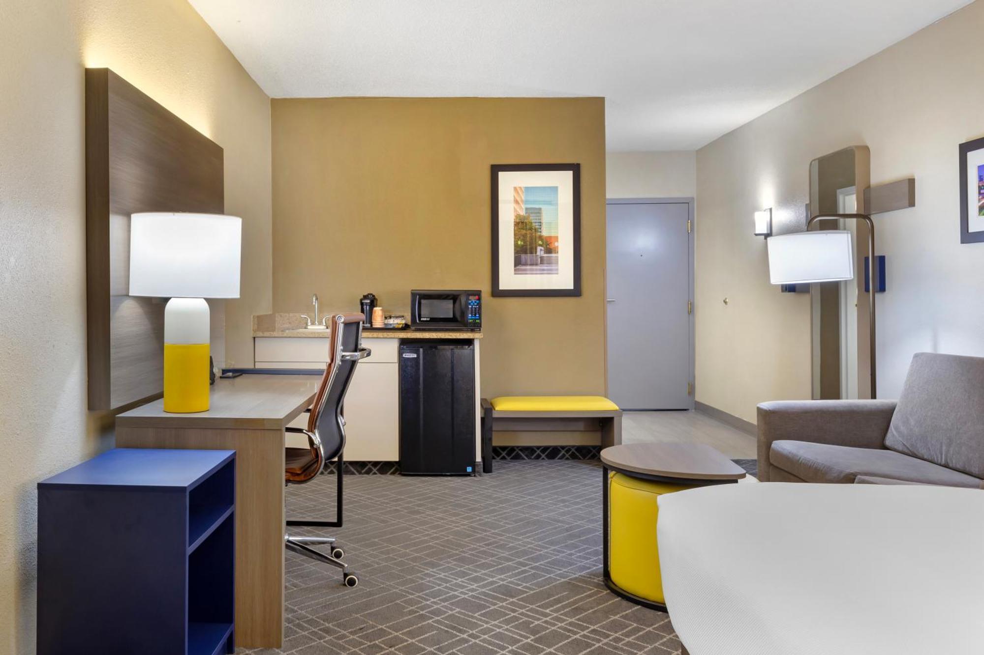 Comfort Hanes Mall 3*